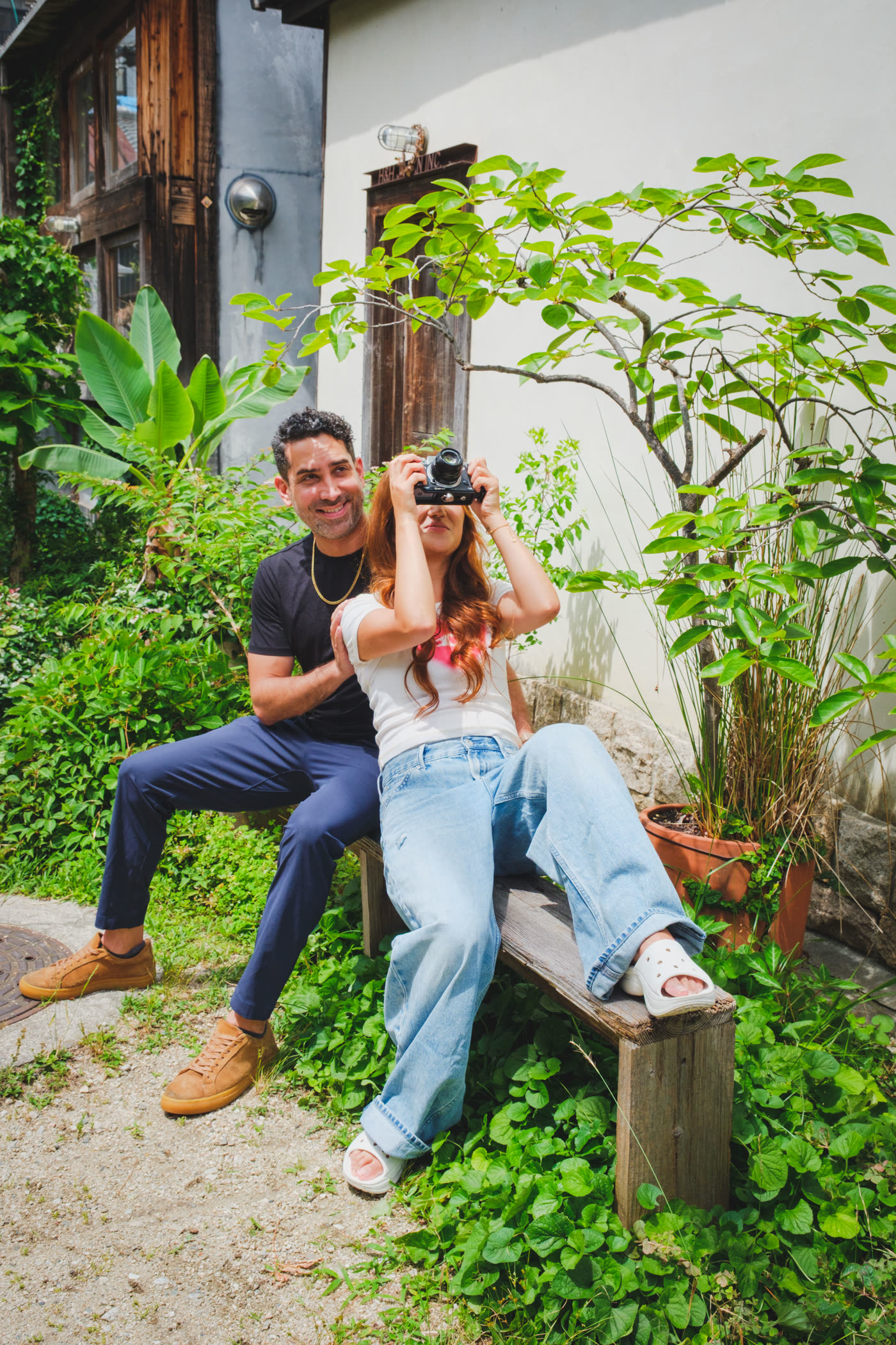 Ridou and Jiyun filming in Japan