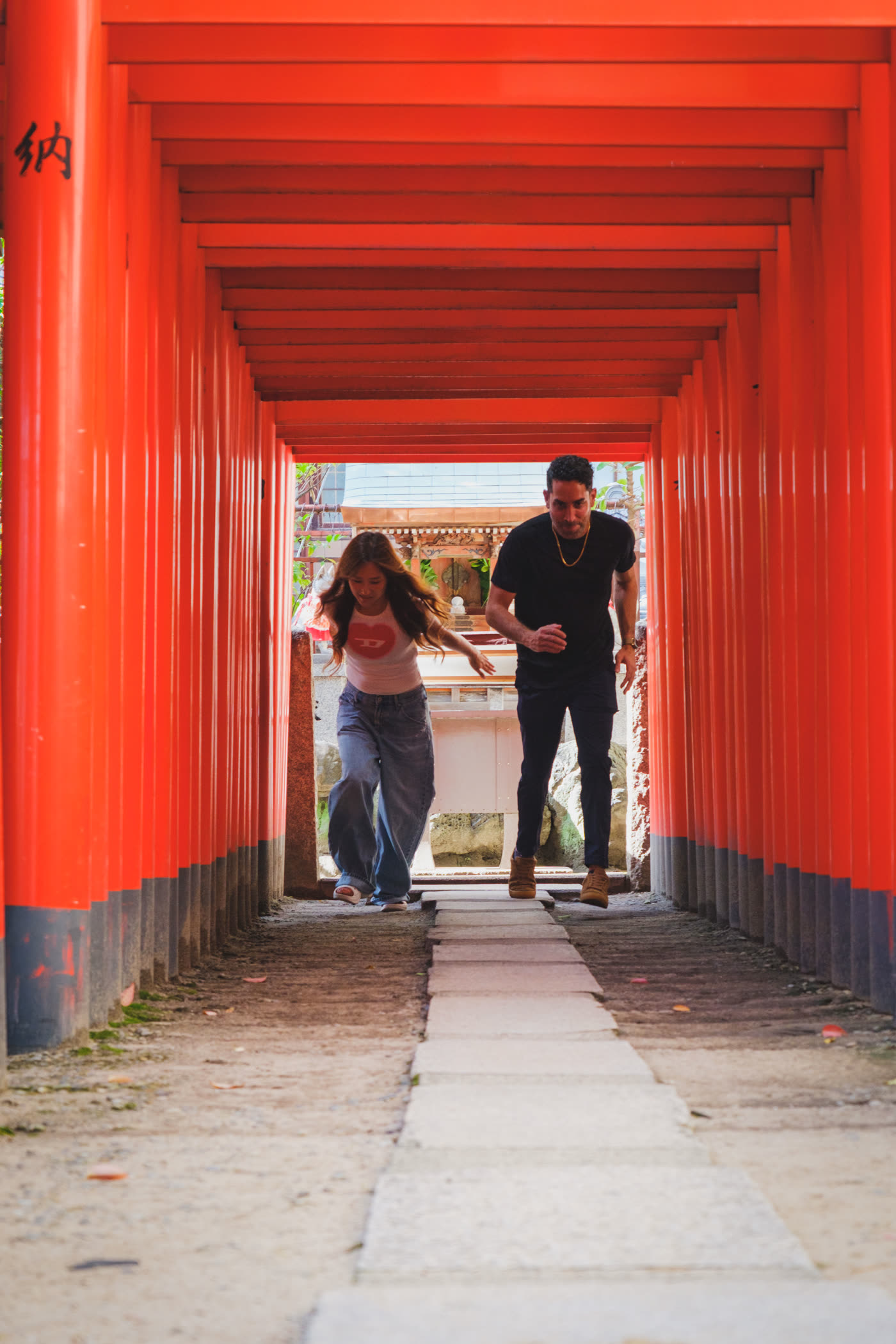Ridou and Jiyun at a torii shrine